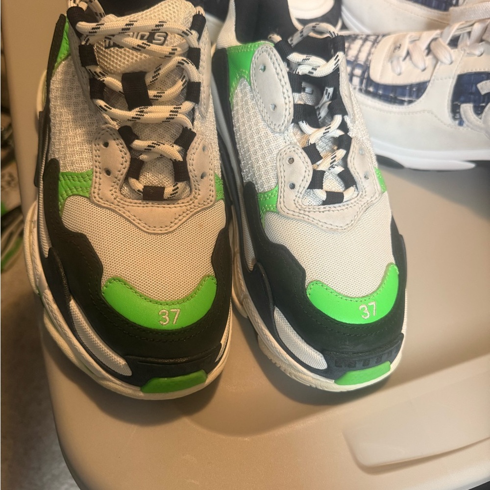 Balenciaga triple s